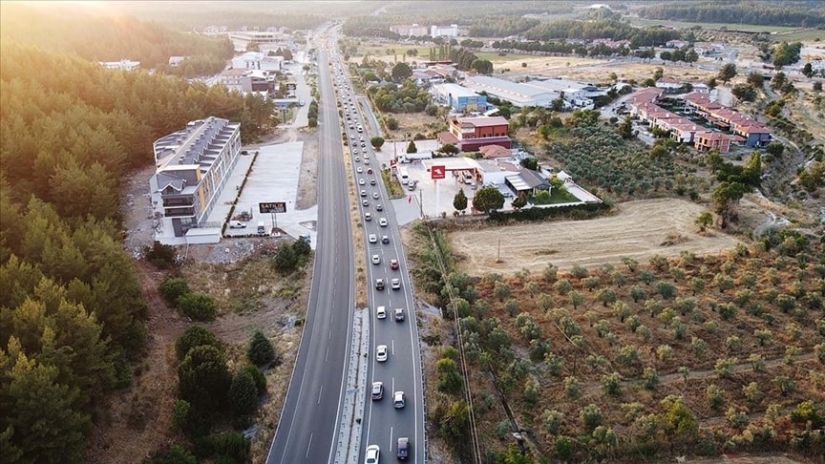 Bayram dönüş trafiği gittikçe yoğunlaşıyor