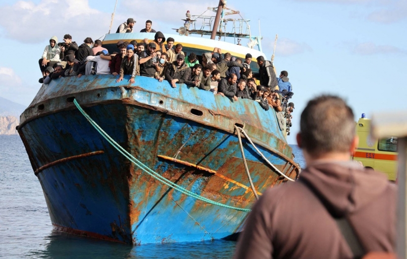 İtalya'da batan göçmen teknesinden çıkarılan ceset sayısı 34'e yükseldi