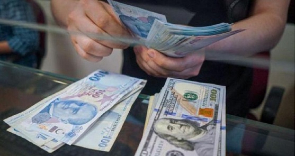 Dolar/TL kuru 33'e ulaşarak rekor tazeledi