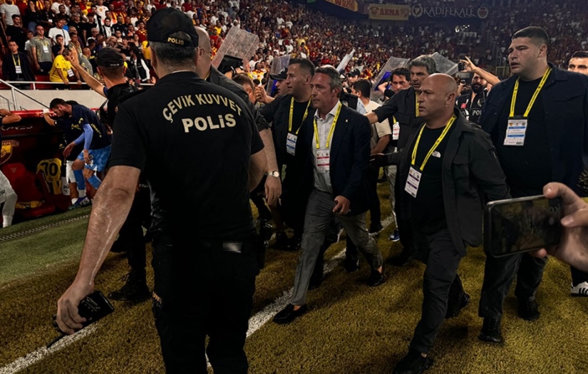 Fenerbahçe maçında Ali Koç'a saldırı