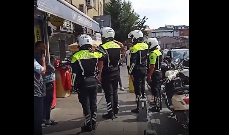 Polislerden Şehit Şeyda Yılmaz için saygı duruşu