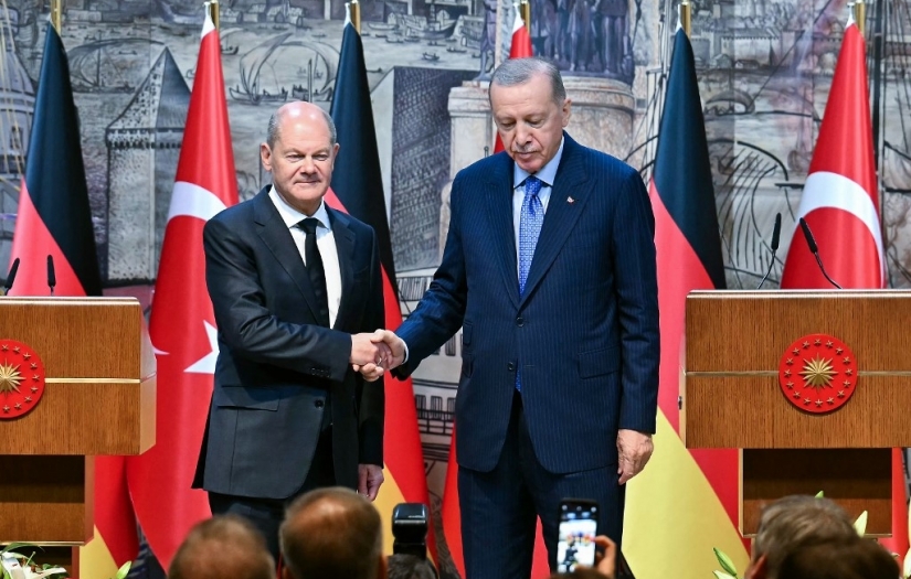 Olaf Scholz'un sosyal medya hesabından türkçe paylaşımı