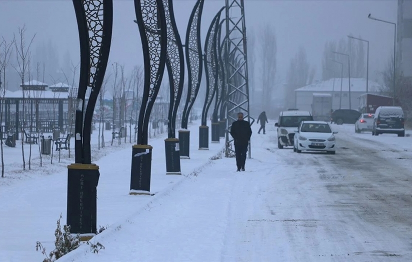 Erzurum, Ağrı, Ardahan ve Kars yeniden beyaza büründü