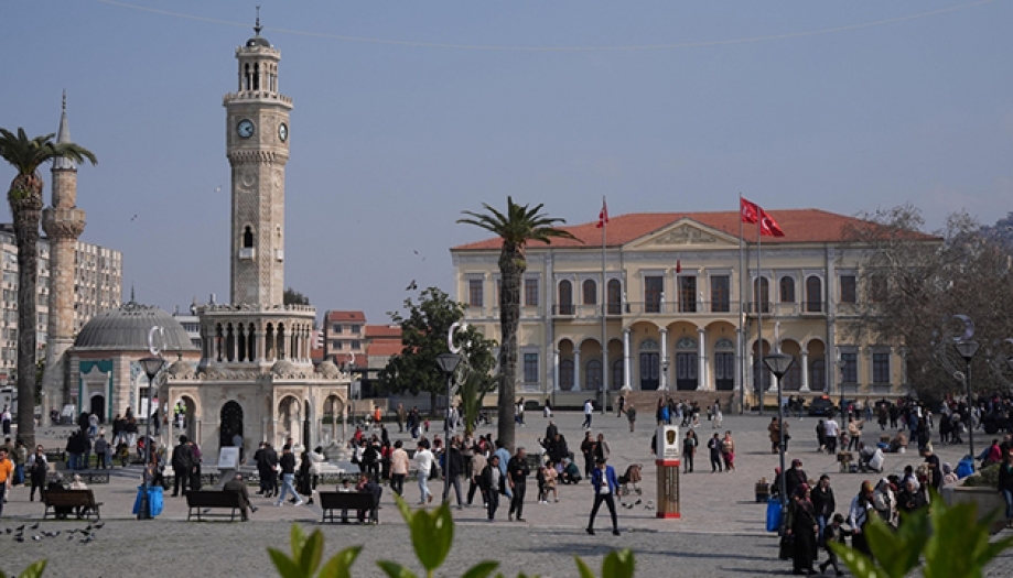 İzmir'de sıcaklık rekoru kırıldı