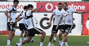 Beşiktaş'ta üç oyuncu sarı kart sınırında