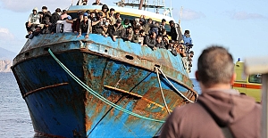 İtalya'da batan göçmen teknesinden çıkarılan ceset sayısı 34'e yükseldi