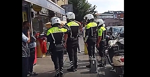 Polislerden Şehit Şeyda Yılmaz için saygı duruşu